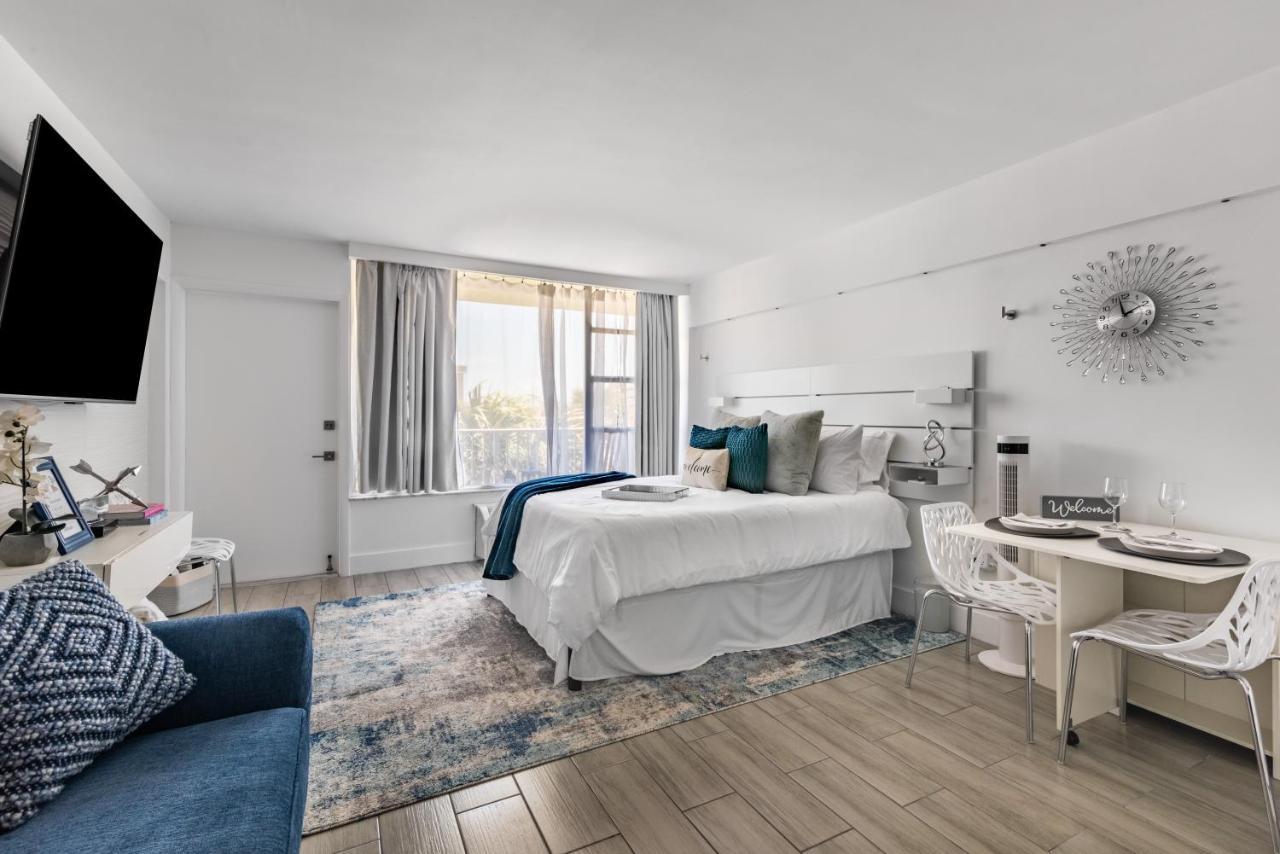 Newly Renovated Oceanfront Studio W/ Balcony - Daytona Beach Διαμέρισμα Εξωτερικό φωτογραφία
